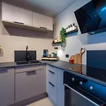 Nordic Nook - Modern Downtown Appartement