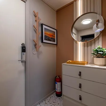 Nordic Nook - Modern Downtown *