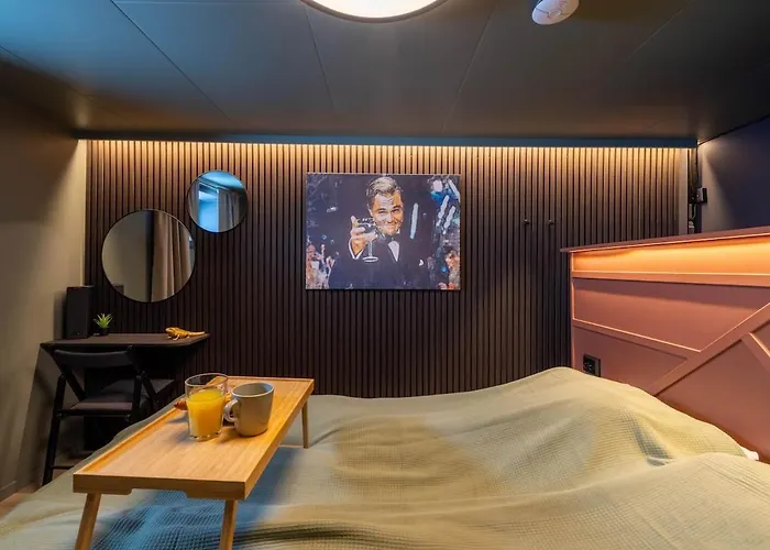 Apartamento Nordic Nook - Modern Downtown