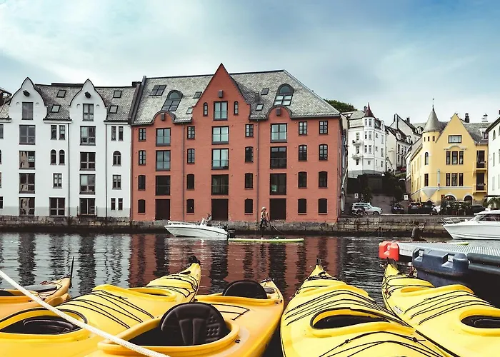 Apartment Nordic Nook - Modern Downtown Alesund