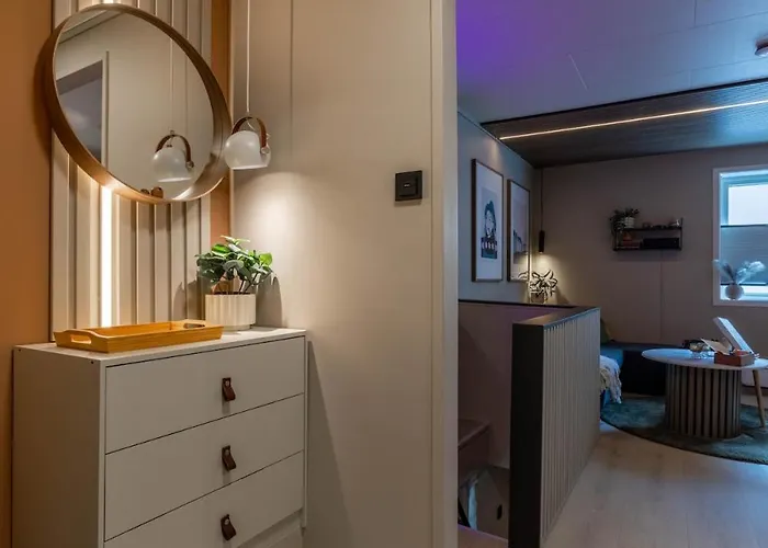 Nordic Nook - Modern Downtown *