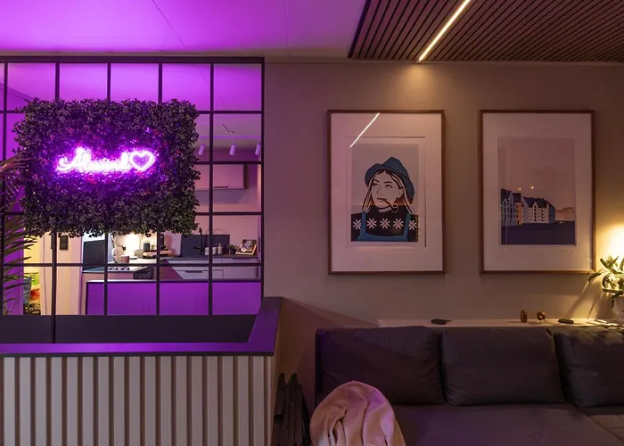 Apartment Nordic Nook - Modern Downtown *